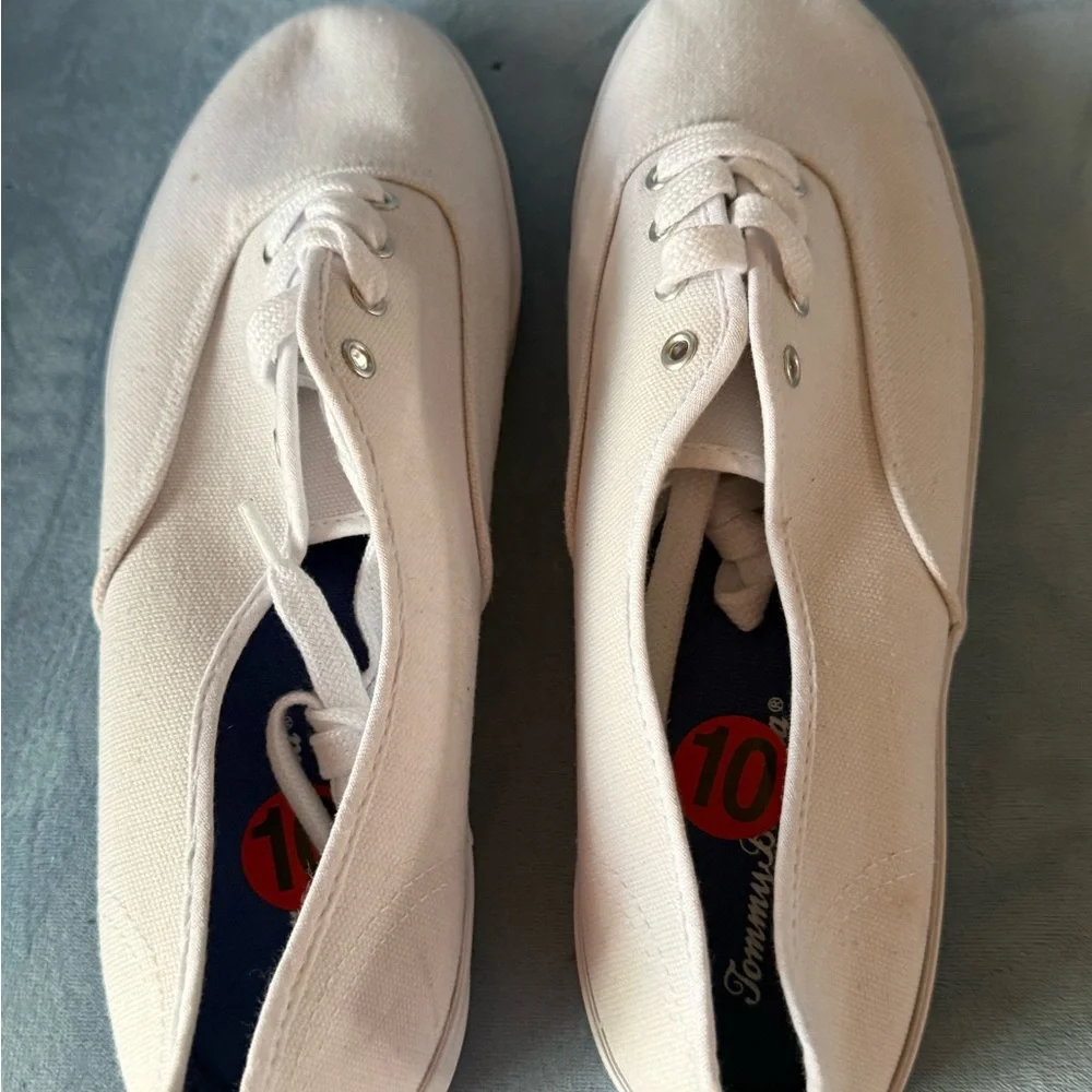 Tommy Bahama stylish white